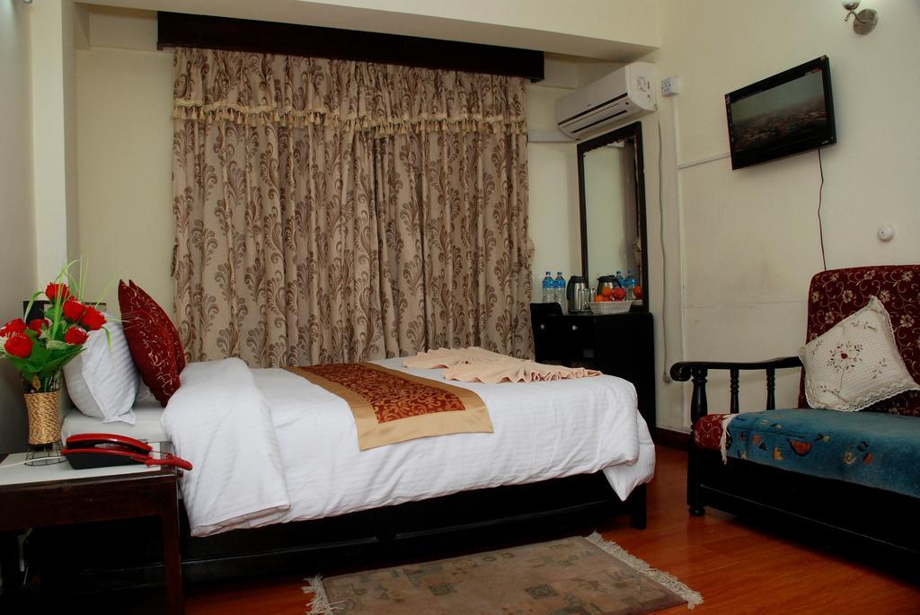 Hotel Pleasure Home Kathmandu Esterno foto