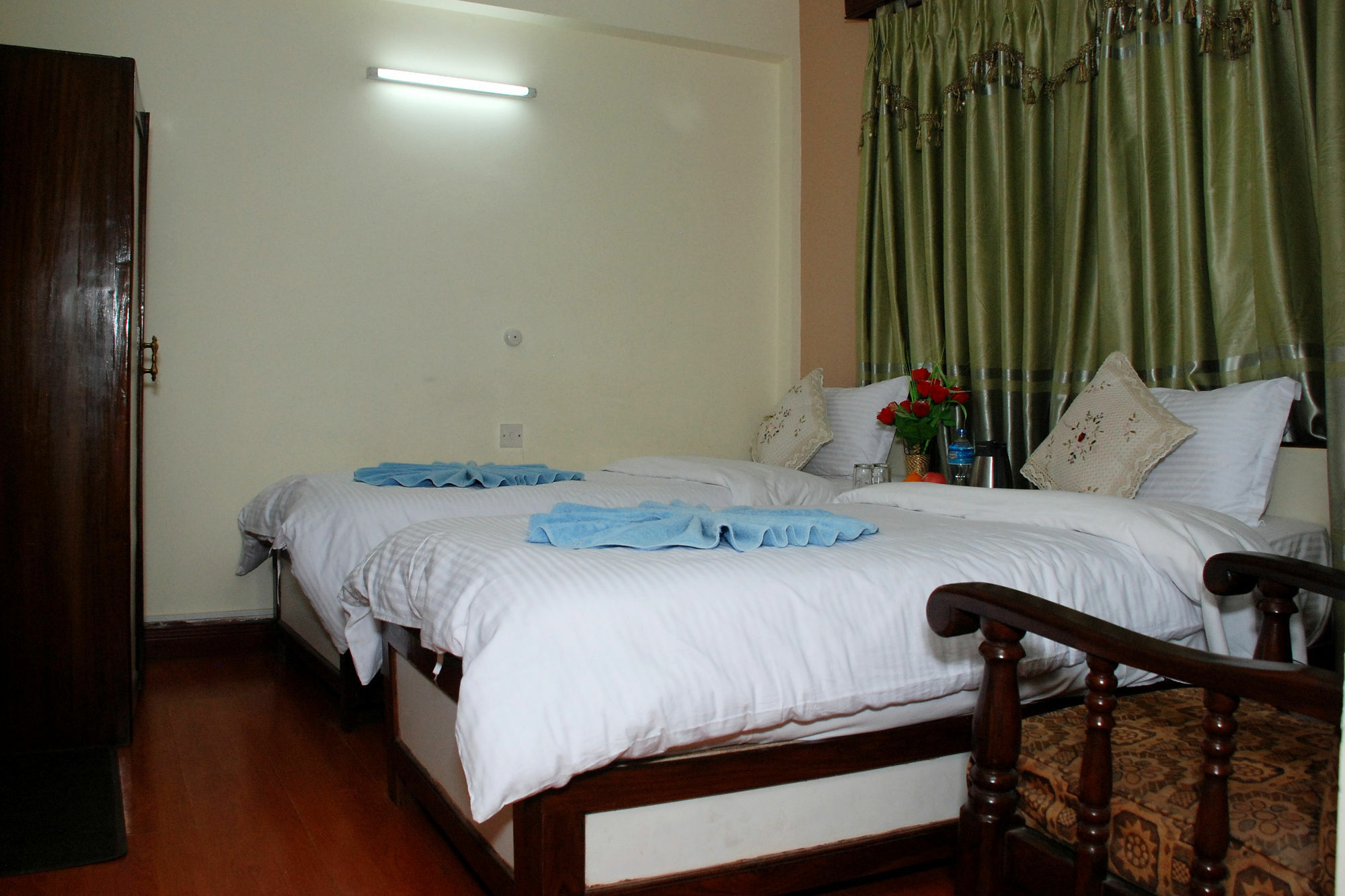 Hotel Pleasure Home Kathmandu Esterno foto